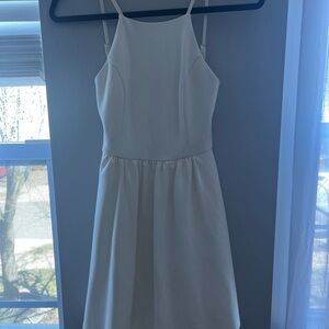 Elegant White Sleeveless Dress
